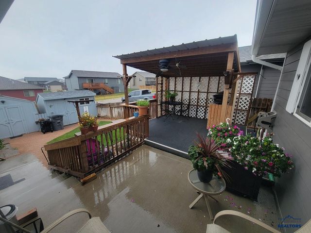 1252 JUNEAU DR, Box Elder, SD 57719