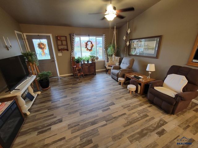 1252 JUNEAU DR, Box Elder, SD 57719