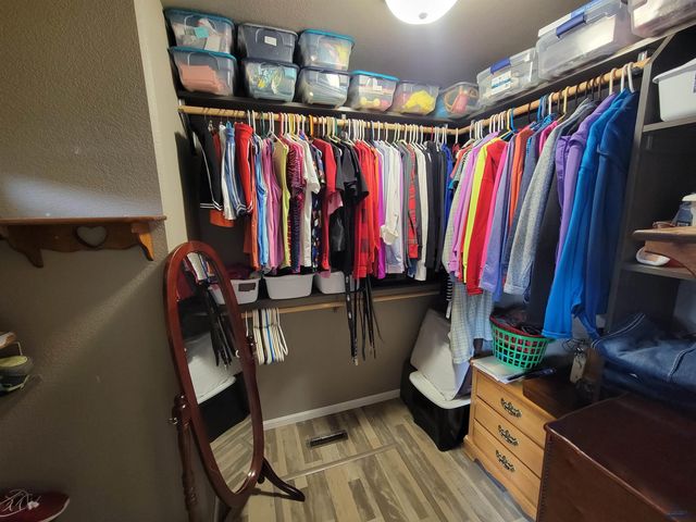 1252 JUNEAU DR, Box Elder, SD 57719