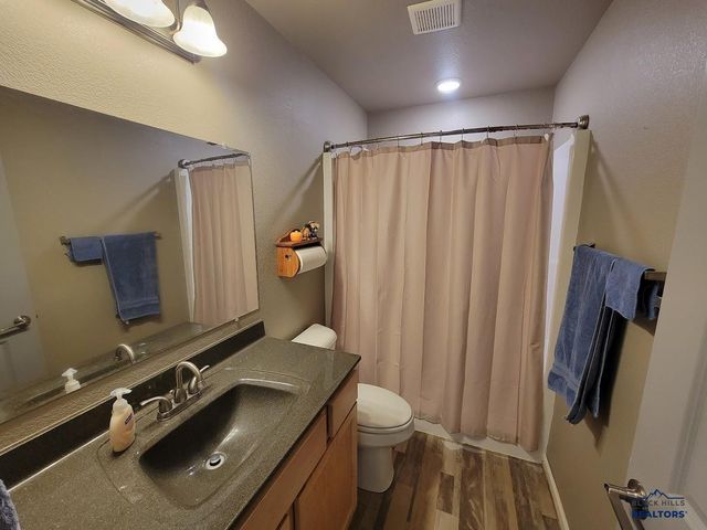 1252 JUNEAU DR, Box Elder, SD 57719