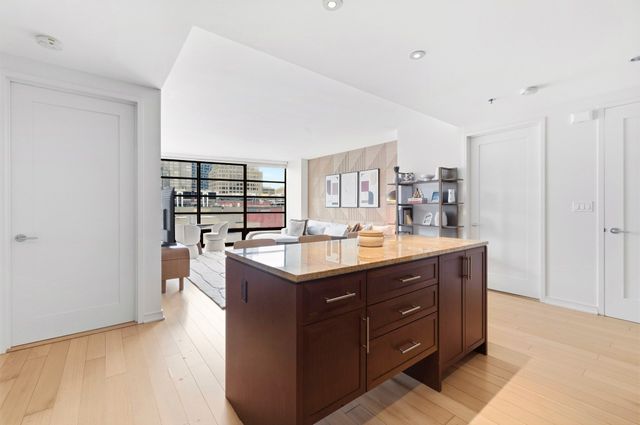 580 Washington St 1207, Boston, MA 02111