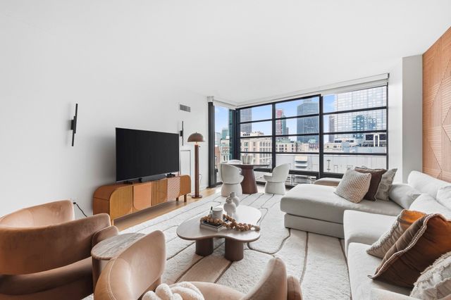 580 Washington St 1207, Boston, MA 02111