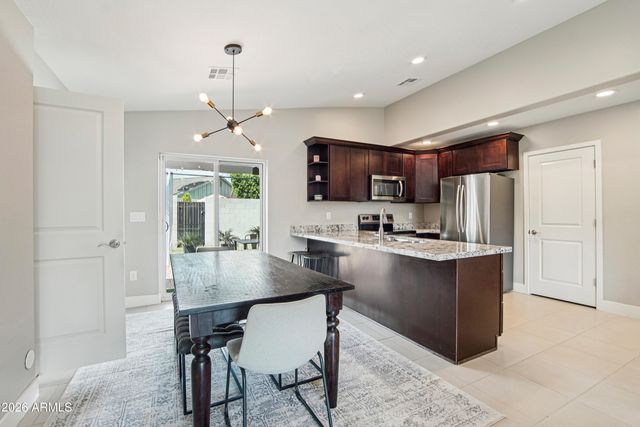 2644 E SYLVIA Street, Phoenix, AZ 85032