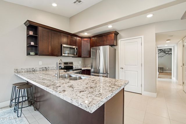 2644 E SYLVIA Street, Phoenix, AZ 85032