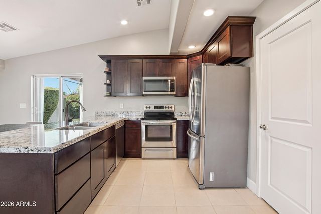 2644 E SYLVIA Street, Phoenix, AZ 85032