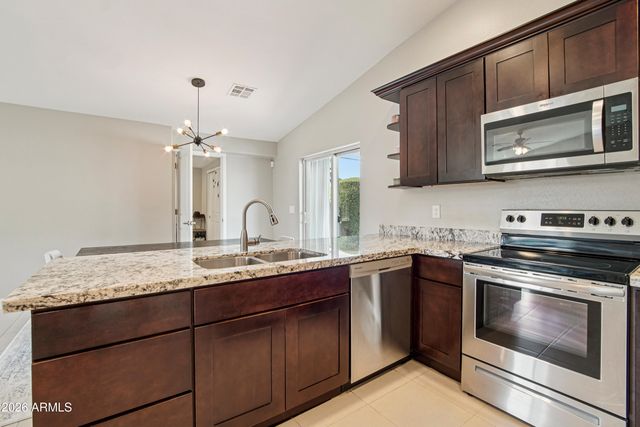 2644 E SYLVIA Street, Phoenix, AZ 85032