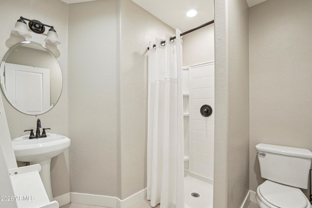 2644 E SYLVIA Street, Phoenix, AZ 85032