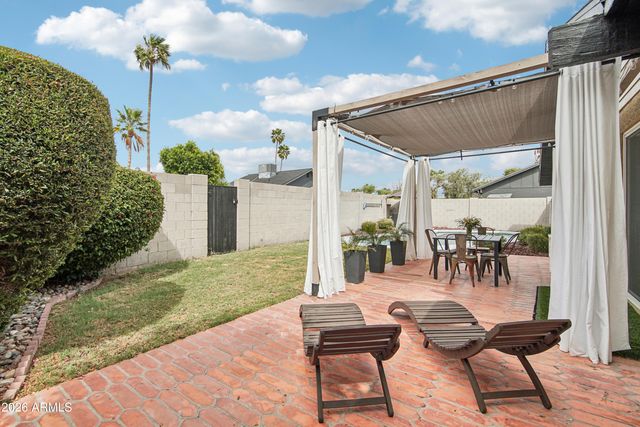 2644 E SYLVIA Street, Phoenix, AZ 85032