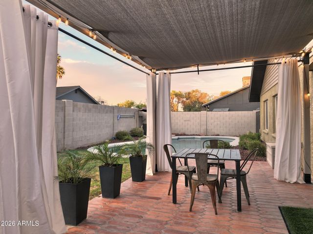 2644 E SYLVIA Street, Phoenix, AZ 85032