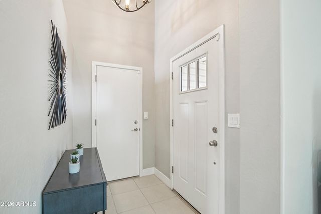 2644 E SYLVIA Street, Phoenix, AZ 85032