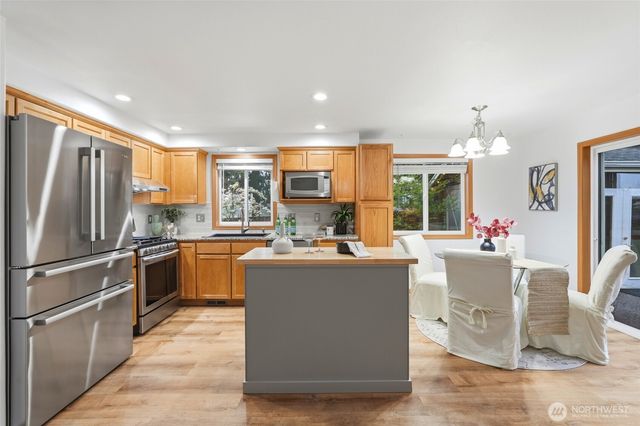 7809 29th Place NE, Marysville, WA 98270