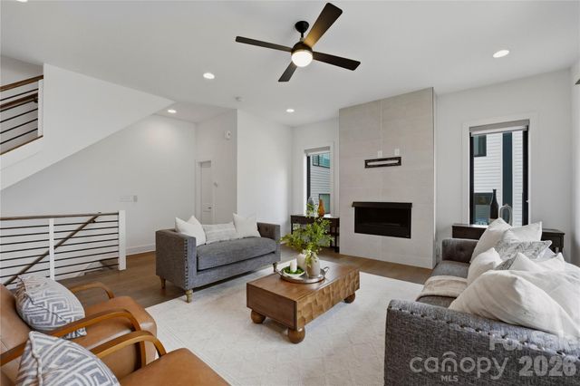 1004 Westbrook Drive B, Charlotte, NC 28202