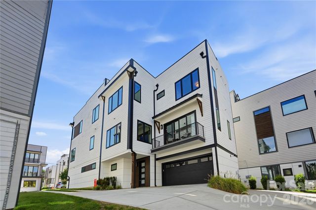 1004 Westbrook Drive B, Charlotte, NC 28202