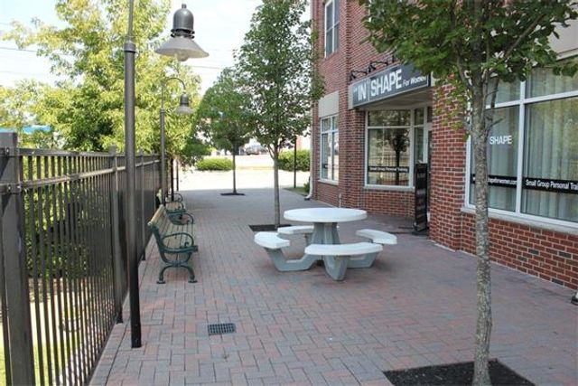 9 Summer St, Franklin, MA 02038