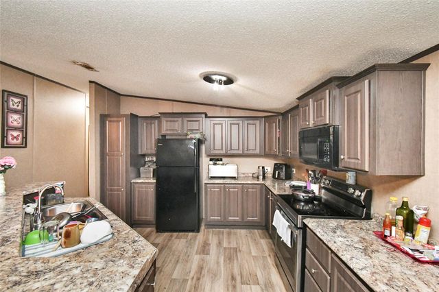 93 Road 5101, Cleveland, TX 77327