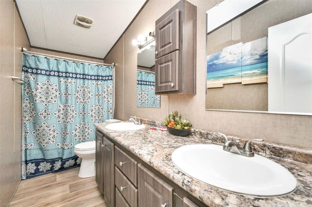 93 Road 5101, Cleveland, TX 77327