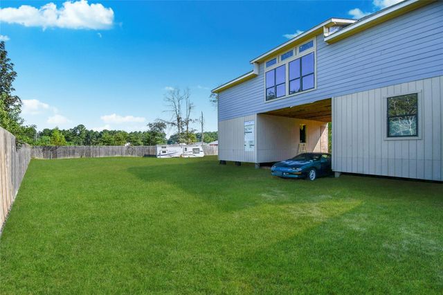 93 Road 5101, Cleveland, TX 77327