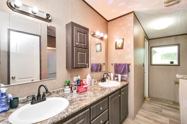 93 Road 5101, Cleveland, TX 77327