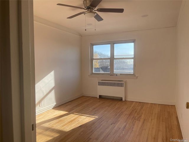 214-11B Hillside Avenue 2nd Fl, Queens Village, NY 11427