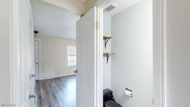 4625 Cox Drive B, Stow, OH 44224