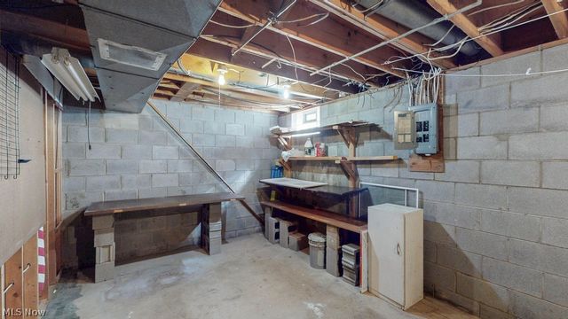 4625 Cox Drive B, Stow, OH 44224