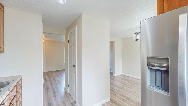 4625 Cox Drive B, Stow, OH 44224