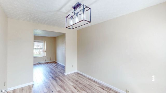 4625 Cox Drive B, Stow, OH 44224