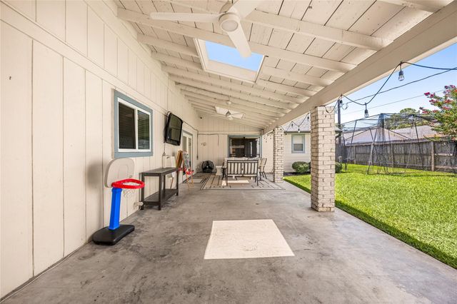 2723 Kismet Lane, Houston, TX 77043