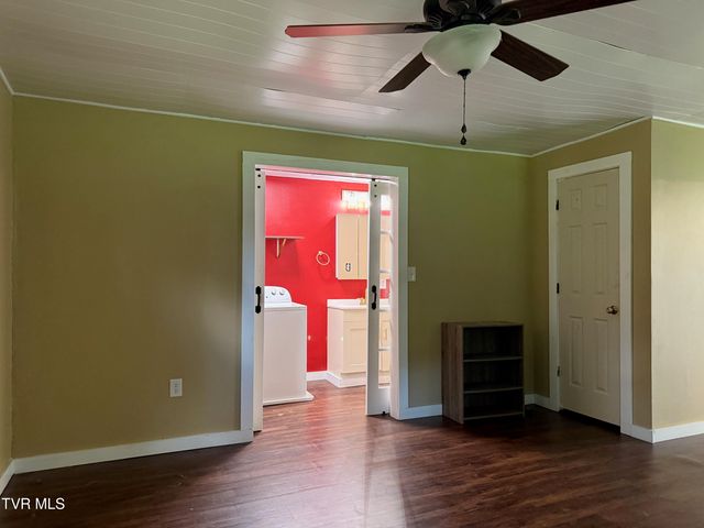 128 Blue Friday Road, Johnson City, TN 37615
