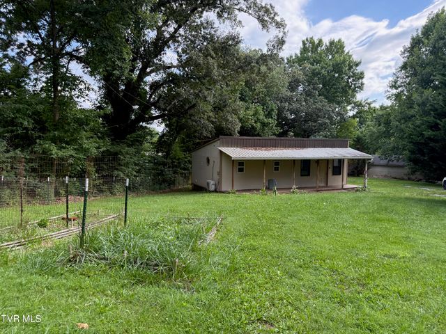 128 Blue Friday Road, Johnson City, TN 37615