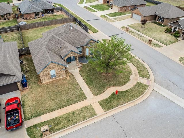 10736 SW 35th Street, Yukon, OK 73099