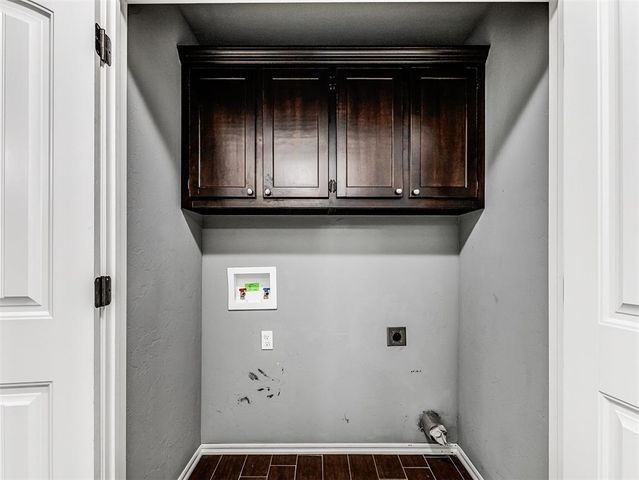 10736 SW 35th Street, Yukon, OK 73099