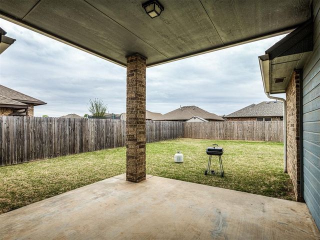 10736 SW 35th Street, Yukon, OK 73099