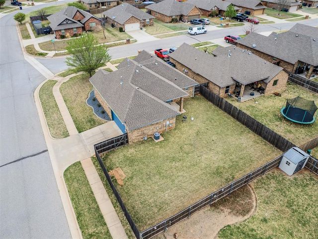 10736 SW 35th Street, Yukon, OK 73099