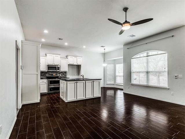 10736 SW 35th Street, Yukon, OK 73099