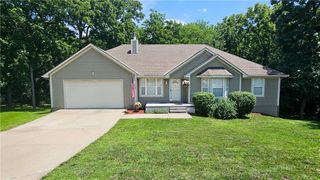 302 CANYON Drive, Pleasant Hill, MO 64080