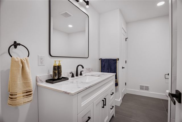 221 Willbert Street, Mt Washington, PA 15211