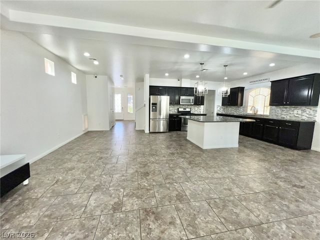8412 Golden Amber Street, Las Vegas, NV 89139