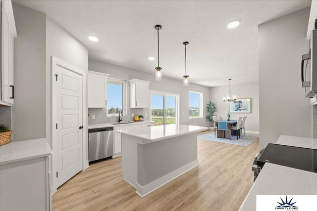 21058 Alex Avenue, Elkhorn, NE 68022