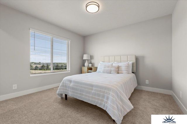 21058 Alex Avenue, Elkhorn, NE 68022