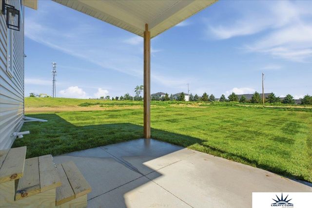 21058 Alex Avenue, Elkhorn, NE 68022
