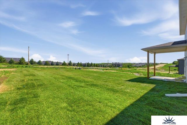 21058 Alex Avenue, Elkhorn, NE 68022