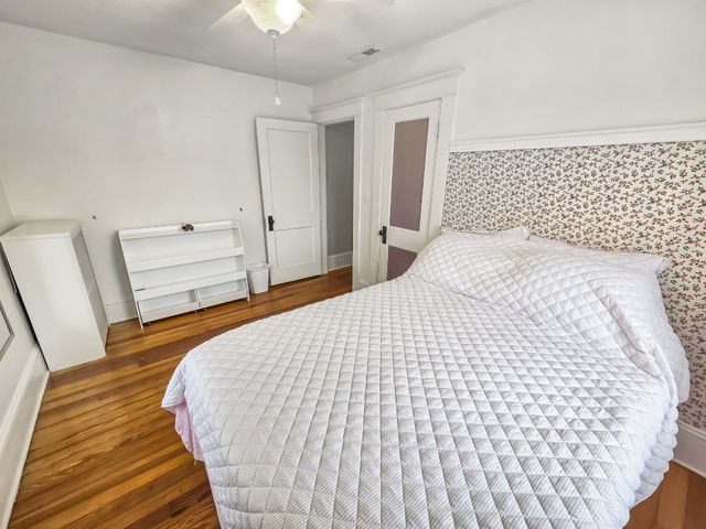 70 Chestnut St, Fairhaven, MA 02719