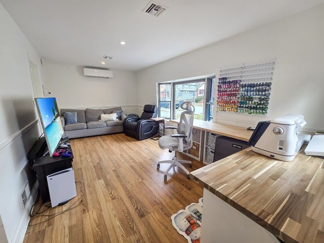 70 Chestnut St, Fairhaven, MA 02719