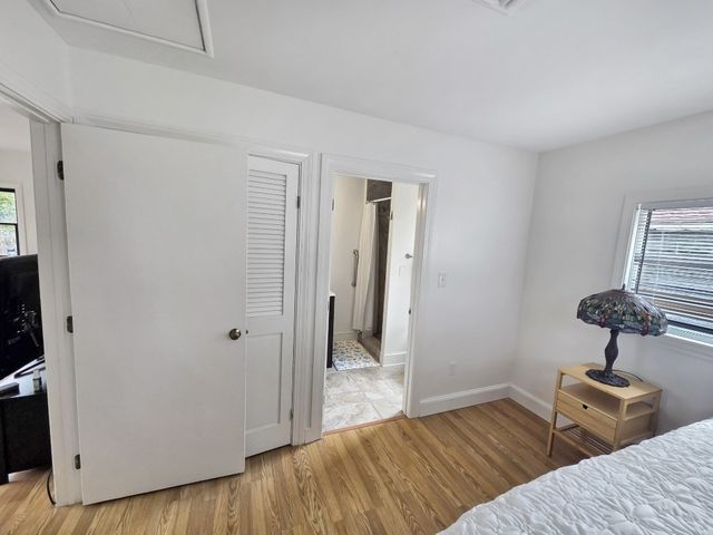 70 Chestnut St, Fairhaven, MA 02719