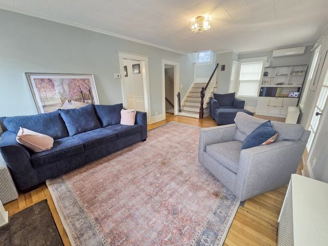 70 Chestnut St, Fairhaven, MA 02719