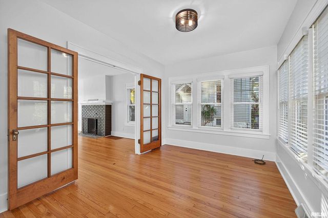 1734 RIDGEWOOD Avenue, Davenport, IA 52803