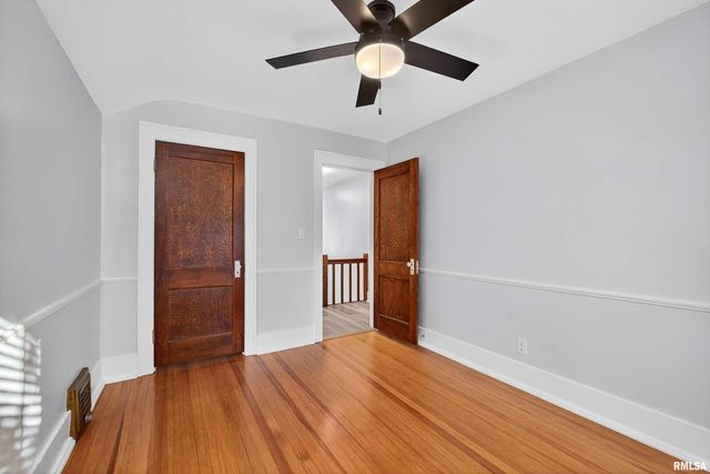 1734 RIDGEWOOD Avenue, Davenport, IA 52803