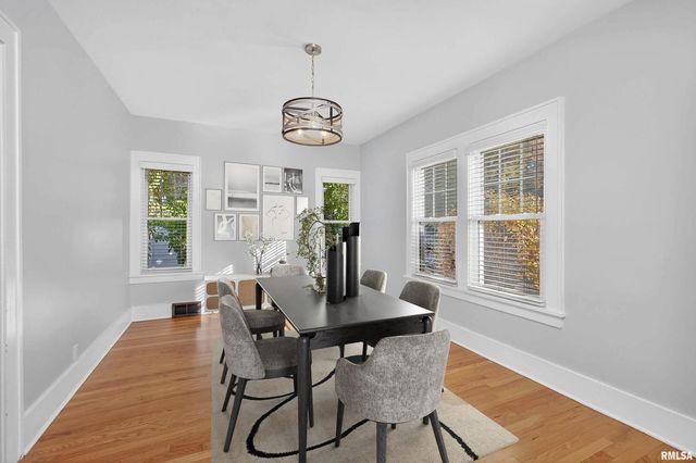 1734 RIDGEWOOD Avenue, Davenport, IA 52803