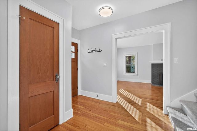 1734 RIDGEWOOD Avenue, Davenport, IA 52803